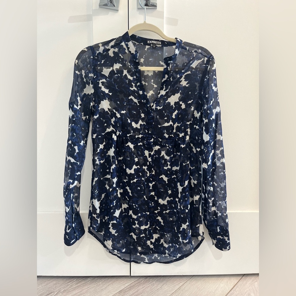 Express women’s blouse size XS